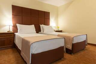 Гостиница Сретенская Москва Улучшенный двухместный номер с 2 отдельными кроватями-2